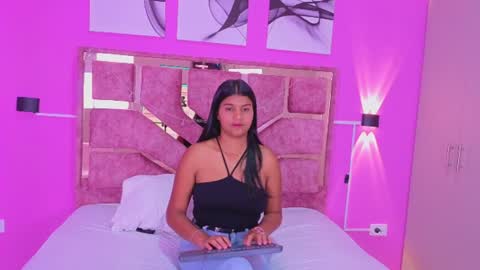 Zafira brown online show from June 16, 3:09 am