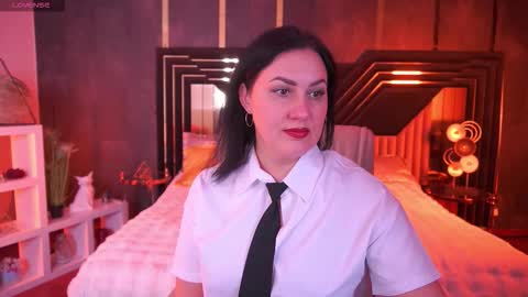 Zafiramoonn online show from December 15, 3:49 pm