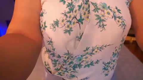 Zafiramoonn online show from July 25, 6:44 am
