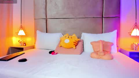 Snapshot of zafiro11_ chatting on February 23, 12:02 pm Zafiro online show from February 23, 12:02 pm