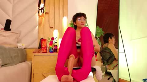 Snapshot of zafiro_gem_ chatting on September 13, 8:52 pm Karina online show from September 13, 8:52 pm