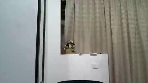 Zafiro online show from April 22, 6:31 pm