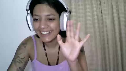 Zafiro online show from May 2, 11:26 am