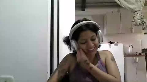 Zafiro online show from May 11, 4:04 pm