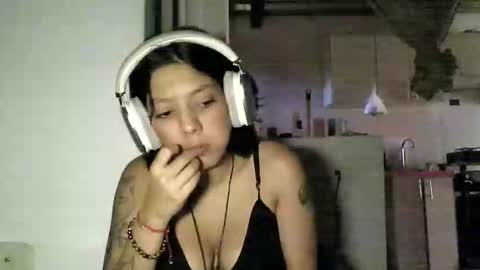 Zafiro online show from June 7, 5:49 pm