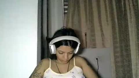 Zafiro online show from June 17, 1:01 pm