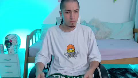 Snapshot of zahir_raw chatting on May 2, 10:59 pm Zahir Raw online show from May 2, 10:59 pm