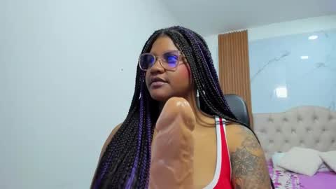 zahra_rose online show from December 5, 8:38 pm