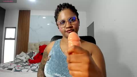 zahra_rose online show from March 20, 9:19 pm