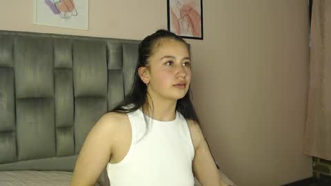 Snapshot of zaida_1 chatting on May 8, 6:57 pm Zaida online show from May 8, 6:57 pm