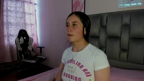 Snapshot of zaida_1 chatting on June 2, 8:22 pm Zaida online show from June 2, 8:22 pm