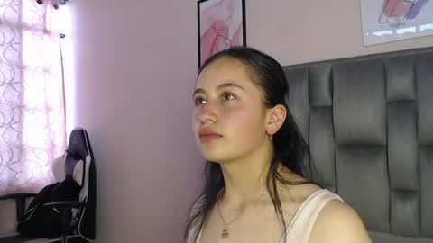 Snapshot of zaida_1 chatting on June 4, 7:53 pm Zaida online show from June 4, 7:53 pm