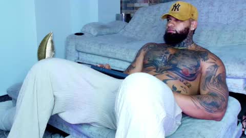 INSTAGRAM yormanfit7 online show from October 1, 8:31 am