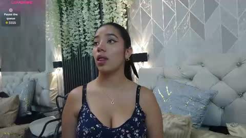 Snapshot of zaira_bonny chatting on August 6, 6:21 pm Zaira Bonny online show from August 6, 6:21 pm
