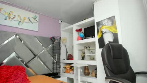 ZAIRA online show from March 30, 2:12 am