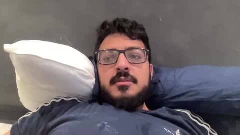 Snapshot of zakariyarashid545 chatting on September 15, 10:59 am Zak27 online show from September 15, 10:59 am