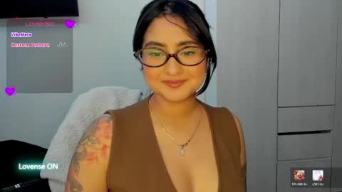 Snapshot of zakura_ania chatting on June 8, 12:14 am zakura_ania online show from June 8, 12:14 am