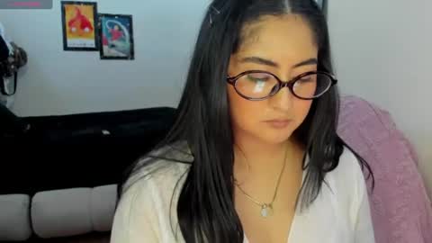 Snapshot of zakura_ania chatting on July 5, 1:12 am zakura_ania online show from July 5, 1:12 am