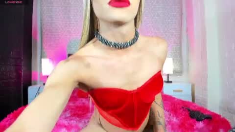 Snapshot of zamara_kleii chatting on June 28, 4:40 am Zamara Kleii online show from June 28, 4:40 am