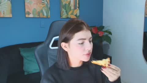 zamira_taylor online show from February 7, 1:09 am