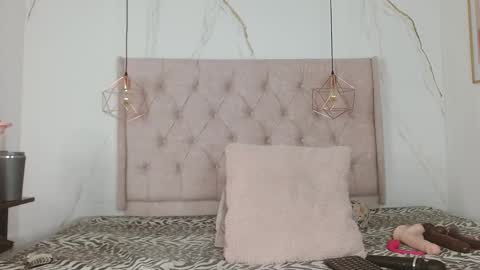 ZAMIRA online show from October 6, 4:59 pm