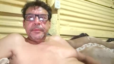 zamora533608 online show from May 1, 11:31 pm