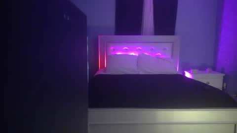 Snapshot of zamoraedii1994 chatting on December 7, 3:25 am Edii online show from December 7, 3:25 am