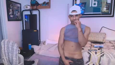 Snapshot of zamoraedii1994 chatting on December 27, 8:07 pm Edii online show from December 27, 8:07 pm