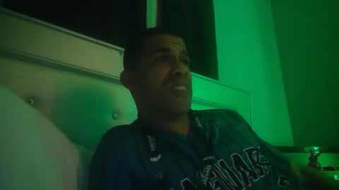 Snapshot of zamoraedii1994 chatting on December 30, 2:42 am Edii online show from December 30, 2:42 am