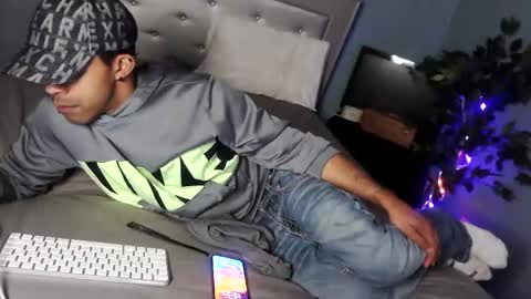 Snapshot of zamoraedii1994 chatting on January 17, 5:21 am Edii online show from January 17, 5:21 am