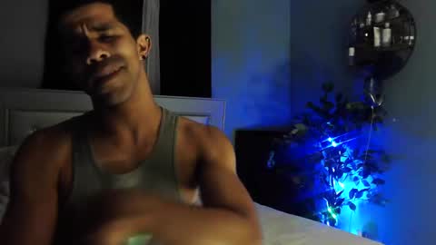 Snapshot of zamoraedii1994 chatting on January 19, 12:06 am Edii online show from January 19, 12:06 am