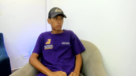 Snapshot of zane_belville chatting on May 7, 11:26 am Zane Belville online show from May 7, 11:26 am