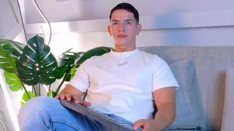 Zane Dawson online show from April 15, 7:43 pm