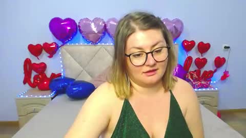 Snapshot of zannadreil chatting on February 25, 1:30 am zannadreil online show from February 25, 1:30 am