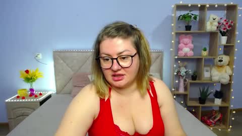 Snapshot of zannadreil chatting on March 9, 7:15 pm zannadreil online show from March 9, 7:15 pm