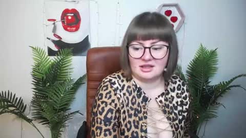 zannadreil online show from April 22, 6:53 pm