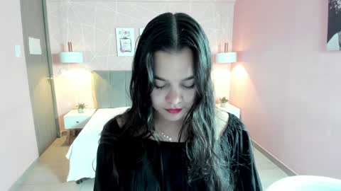 Snapshot of zara__sweet chatting on January 6, 12:13 pm Zara Sweet online show from January 6, 12:13 pm