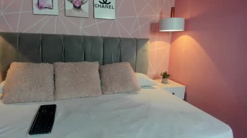 Snapshot of zara__sweet chatting on January 10, 4:09 pm Zara Sweet online show from January 10, 4:09 pm