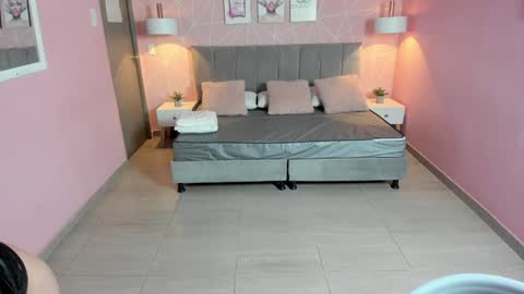 Snapshot of zara__sweet chatting on January 17, 12:42 pm Zara Sweet online show from January 17, 12:42 pm