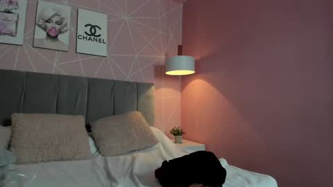 Snapshot of zara__sweet chatting on January 20, 6:53 pm Zara Sweet online show from January 20, 6:53 pm