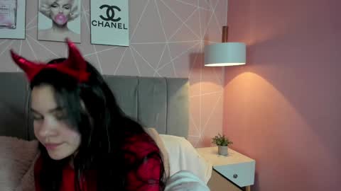 Snapshot of zara__sweet chatting on January 22, 3:40 pm Zara Sweet online show from January 22, 3:40 pm