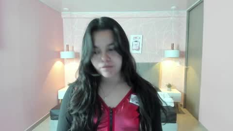 Snapshot of zara__sweet chatting on September 25, 1:37 pm Zara Sweet online show from September 25, 1:37 pm