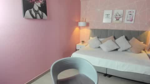 Snapshot of zara__sweet chatting on October 1, 1:28 pm Zara Sweet online show from October 1, 1:28 pm