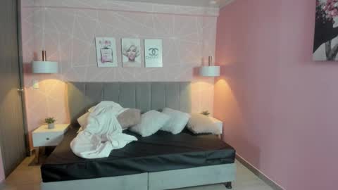 Snapshot of zara__sweet chatting on October 16, 1:34 pm Zara Sweet online show from October 16, 1:34 pm
