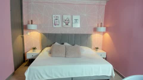 Snapshot of zara__sweet chatting on October 22, 1:44 pm Zara Sweet online show from October 22, 1:44 pm