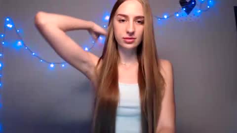 Zara online show from December 3, 8:50 pm