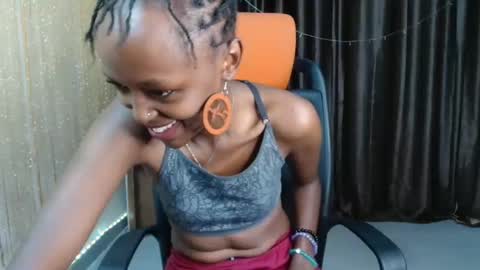 Snapshot of zara_lae chatting on February 17, 6:53 am nicky online show from February 17, 6:53 am