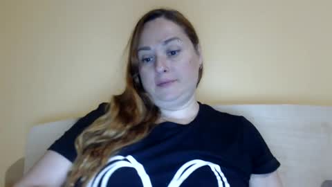 Snapshot of zara_red chatting on July 26, 11:06 am Kate. if im not here im here foxy red333 online show from July 26, 11:06 am