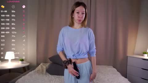 Snapshot of zara_shine chatting on November 10, 7:13 pm Criss online show from November 10, 7:13 pm