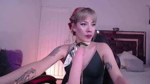 Snapshot of zaracollinx chatting on September 27, 1:43 am Zara online show from September 27, 1:43 am